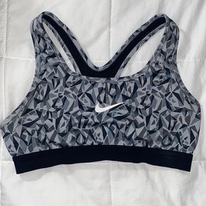 Nike Dri-Fit Sports Bra - Small (Pre-owned)
